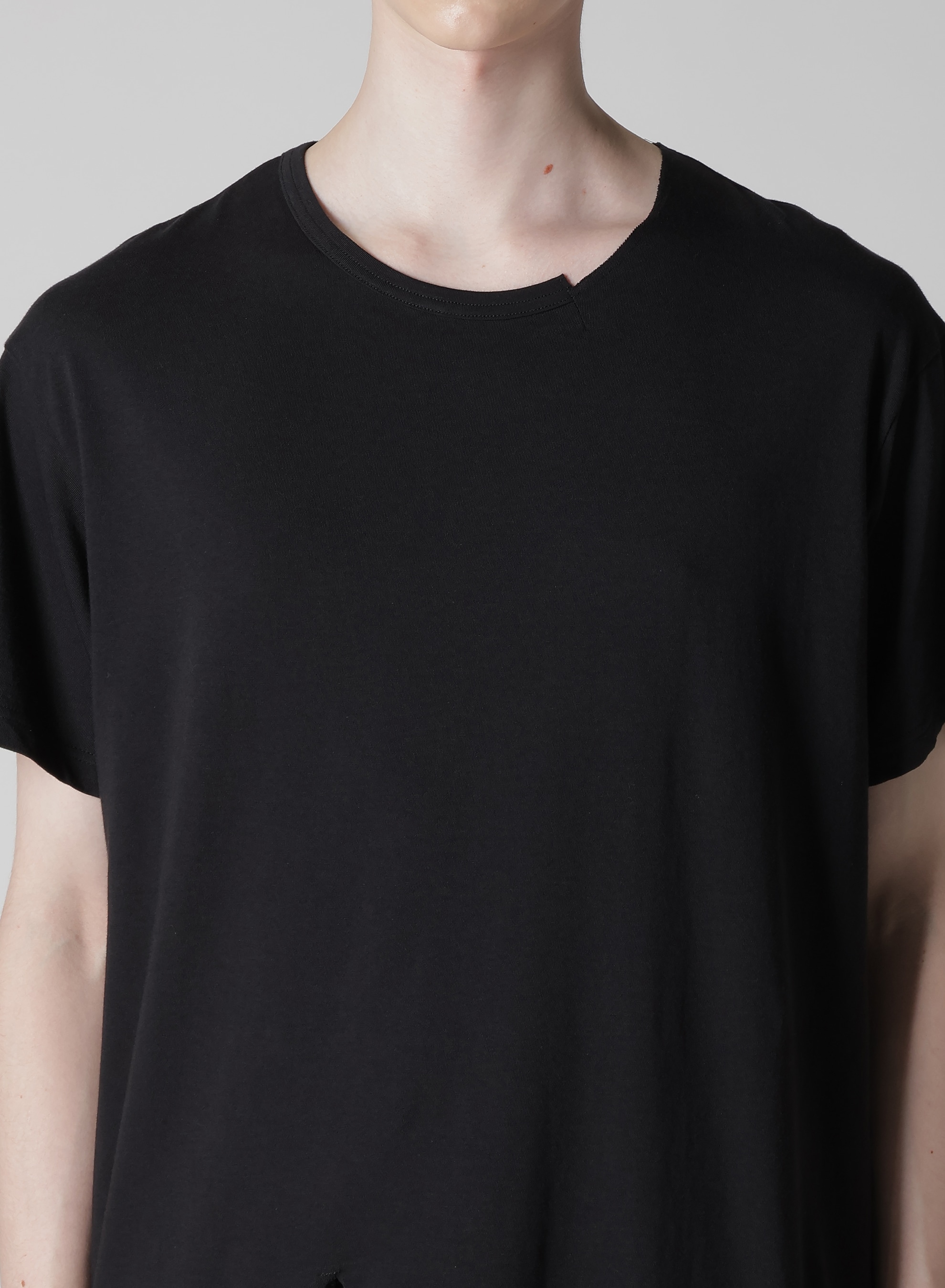 WOOL MIX SINGLE JERSEY SLIT ROUND NECK T(FREE SIZE Black): Soldes