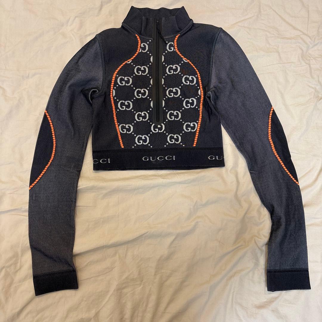 ［GUCCI］クロップドジャケット 中古・古着通販】GUCCI (グッチ) GUCCI Cropped Logo Sweatshirt